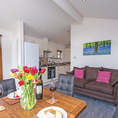 Lytchett Minster Wareham Forest Lodge Retreat מראה חיצוני תמונה