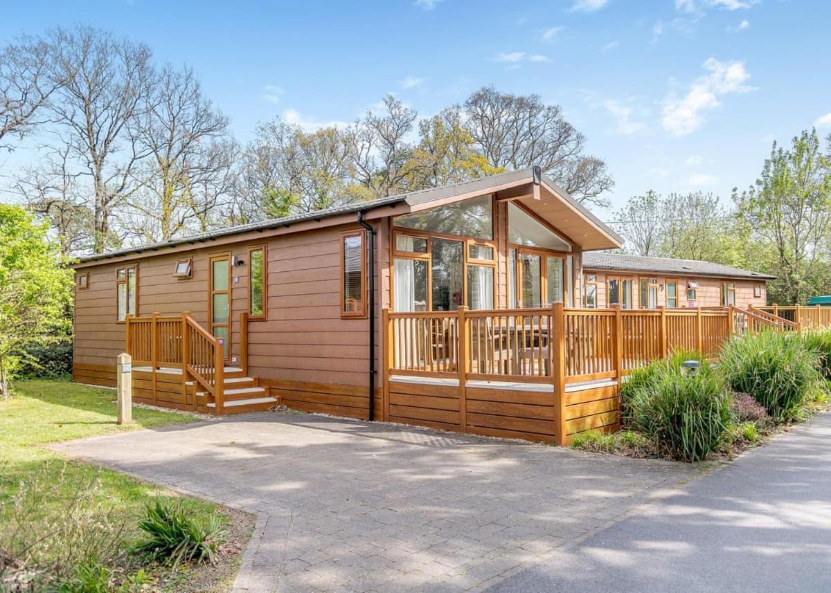Lytchett Minster Wareham Forest Lodge Retreat מראה חיצוני תמונה